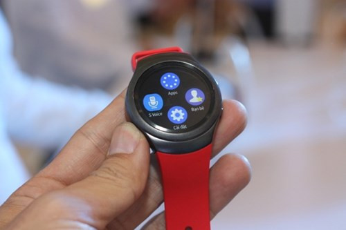 Đây là phiên bản Samsung Gear S2 còn lại trong "gia đình" Samsung Gear S2.