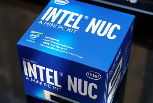 NUC (Next Unit of Computing) được Intel và các đối tác đưa ra nằm mang tới trải nghiệm điện toán tối ưu theo xu hướng nhỏ gọn. Với ưu thế về kích thước, máy phù hợp cho việc lắp đặt tại nhà hoặc nơi làm việc, giá thành vừa phải giúp giảm chi phí cho trường học và doanh nghiệp.
