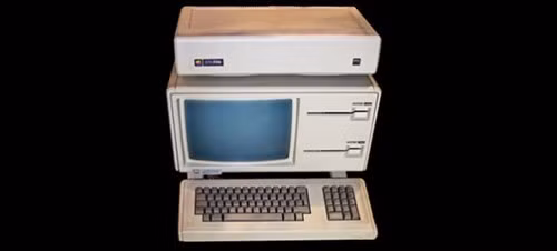  3. Apple Lisa. Lisa được đánh giá là thiết bị chậm và có thiết kế lỗi thời, giá quá cao trong khi thiếu những tính năng quan trọng của dòng máy Mac. Ngay cả tính năng tiên tiến nhất của Lisa cũng không hữu ích với người sử dụng.
