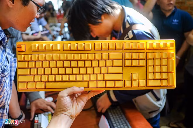 Mẫu bàn phím Ducky Shine 3 Yellow của thành viên Bùi Đức Huy.