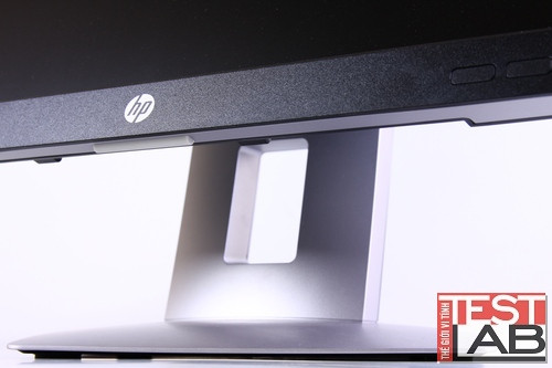 Cũng từ thực tế sử dụng, Test Lab nhận thấy hệ thống menu điều khiển của HP EliteDisplay E232 vẫn còn kém thân thiện và trực quan vì một số tùy chọn còn nằm sâu bên dưới nhiều cấp. Tuy nhiên, các tùy chỉnh nhanh về chế độ hiển thị cài đặt sẵn mà EliteDisplay E232 khá dễ tìm. Người dùng có thể chọn nhanh kiểu hiển thị ưa thích cho từng nhu cầu sử dụng nhất định hoặc tự mình tối ưu màu sắc (R,G,B) để có chất màu quen mắt nhất một cách dễ dàng.