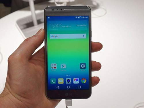 áy dày 6,9mm, trọng lượng 118g. Viên pin dung lượng 2.520 mAh. X Cam chỉ có 1 khe cắm SIM (micro) hỗ trợ kết nối mạng 4G LTE.