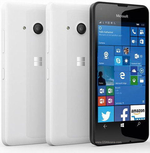  Microsoft Lumia 550 (2,99 triệu đồng). Sản phẩm Lumia giá rẻ này được Microsoft tích hợp sẵn Windows Phone 10, cùng công nghệ 4G LTE. Máy được trang bị CPU 4 nhân 1.15 GHz, RAM chỉ 1 GB. Cấu hình này cùng với hệ điều hành Windows Phone 10 mới nhất cho thiết bị khả năng hoạt động ổn và linh hoạt. Bộ nhớ trong 8 GB được hỗ trợ thẻ nhớ ngoài lên đến 128 GB. Lumia 550 có màn hình HD 4.7 inch độ phân giải 720 x 1280 pixels cho khả năng hiển thị hình ảnh chất lượng tốt, sáng đẹp, đồng thời màn hình không quá lớn giúp người sử dụng dễ dàng sử dụng hơn mọi lúc mọi nơi. Sản phẩm cũng được tích hợp sẳn 2 camera trước và sau đáp ứng các nhu cầu chụp ảnh cơ bản. Dung lượng pin 2100 mAh đủ để đáp ứng các nhu cầu nghe gọi cả ngày. Hệ điều hành máy có ưu điểm tiết kiệm pin hơn so với các hệ điều hành khác đảm bảo thời gian sử dụng hợp lý hơn.