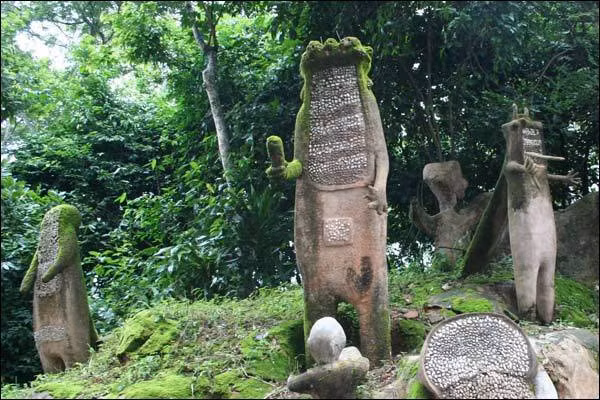 Vào khoảng một thế kỷ trước, vùng đất Yorubaland của Nigeria từng có rất khu rừng linh thiêng như vậy. Ảnh: Olaniyithevoice.wix.com