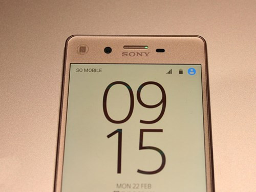 goài ra, nó còn được trang bị đèn flash LED, nhận diện khuôn mặt, quay video 4K.