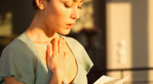 Bí mật đau đớn sau cuốn sổ tiết kiệm cả chục tỷ đồng của chồng Bi mat dau don sau cuon so tiet kiem ca chuc ty dong cua chong