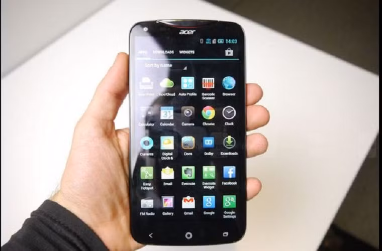 Acer chắc chắn sẽ xuất hiện ở CES năm nay nhưng chưa một ai biết về những dự định sản phẩm của hãng công nghệ Đài Loan. Smartphone mới, tablet mới, laptop mới hay là tất cả các thiết bị trên? Tất cả những gì chúng ta có thể làm hiện giờ chỉ dừng lại ở mức dự đoán.