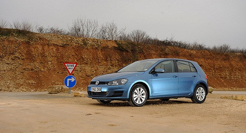 5. WW. Golf: 64.951 chiếc.