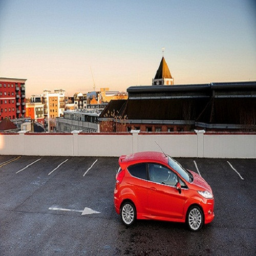 1. Ford Fiesta: 121.929 chiếc.