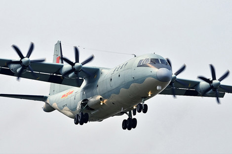 Máy bay vận tải Y-9.