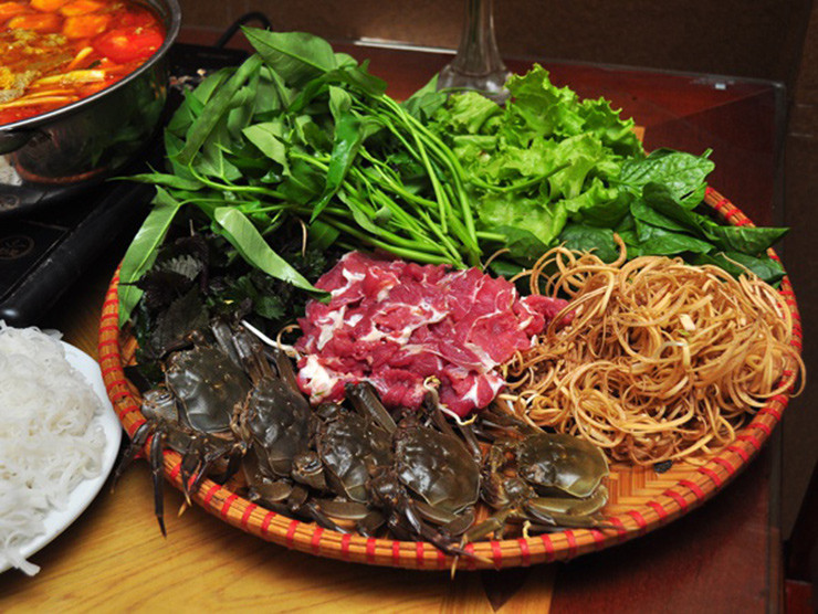 Cà ra có thể chế biến thành nhiều món ăn khác nhau như cà ra rang me, cà ra hấp…, nhưng món ăn độc đáo, lạ nhất có lẽ là lẩu cà ra.