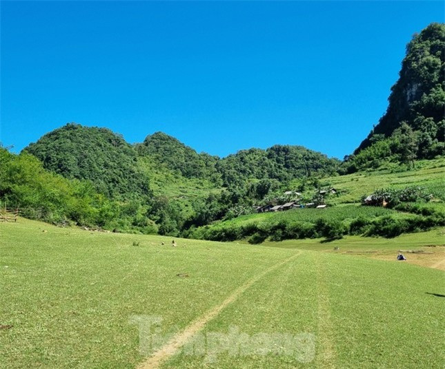 Doc dao nui Thung, duoc xem la mat cua Than Nui o Cao Bang-Hinh-3