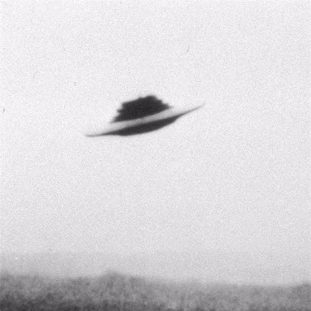 Manh vo UFO va hai cot nguoi ngoai hanh tinh bi My giau di?-Hinh-2