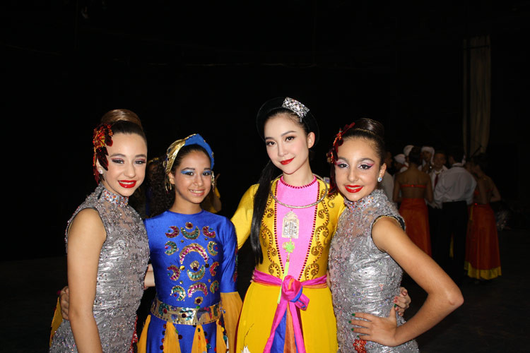 Linh Nga từng chia sẻ, khi dời trường cô chỉ sợ không có dịp quay lại và không có dịp nói với các bạn đồng nghiệp là mình vẫn theo nghề. Vì bản thân cũng chẳng biết có đủ nghị lực để đi tiếp nữa không. Nhưng sau 5 năm cô đã có rất nhiều câu chuyện để kể với các bạn.