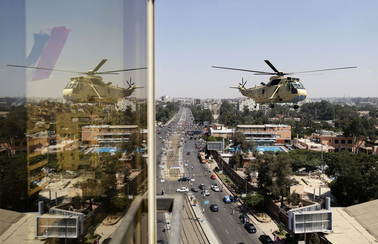 Theo Bộ Nội vụ Ai Cập, ở thành phố Alexandria, các cuộc biểu tình bạo lực đã làm chết 5 người và ít nhất 86 người bị thương.