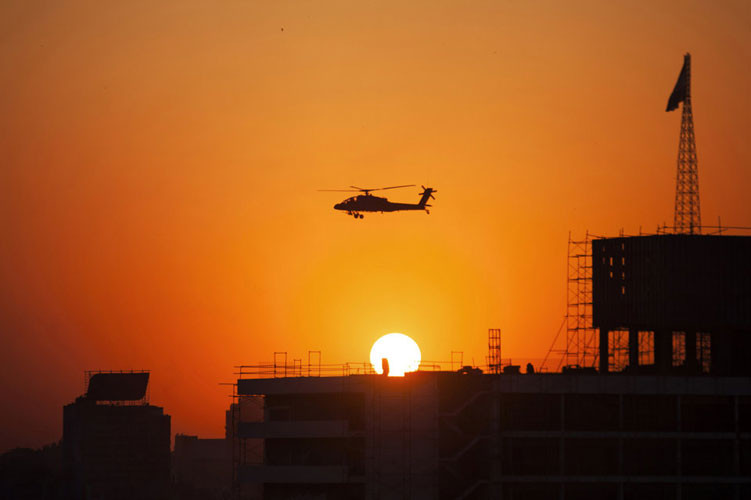 Trước đó một ngày, 25/7, giới lãnh đạo quân đội Ai Cập đưa ra tối hậu thư cho Anh em Hồi giáo 48 giờ để chấp nhận hòa giải chính trị.