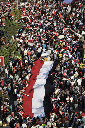 Họ diễu hành tới Thành đường Hồi giáo Rahman Raheem trên phố Salah Salem và Thánh đường Hồi giáo Rashda ở Thành phố Nasr.