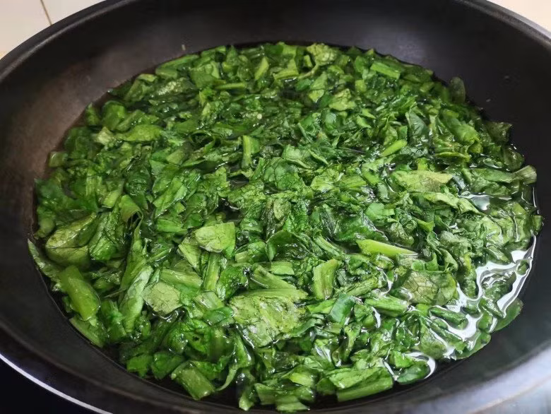 Loại rau bổ mắt, tốt xương, đừng ăn sống nữa - Hình 2 Loai rau bo mat, tot xuong, dung an song nua-Hinh-2