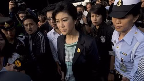 Sợ bạo lực leo thang, nữ Thủ tướng Yingluck đã rời bỏ thủ đô Bangkok.