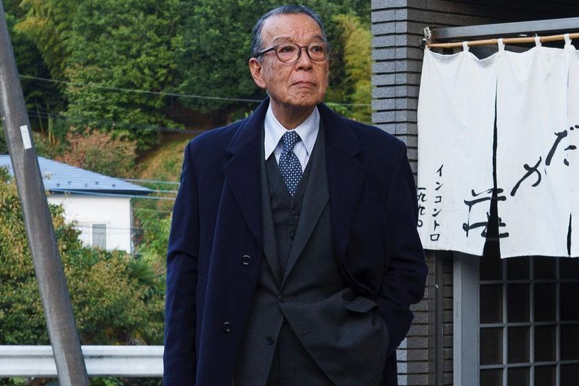 Ông Akamine có gu ăn mặc cổ điển nhưng cá tính. Cụ ông người Nhật Bản chuộng trang phục đơn sắc. Ông quan niệm: "Tôi tin quần áo quan trọng nhưng chúng không thể tạo nên một phong cách. Phong cách nên được tìm thấy trong hành động thường ngày mà chúng ta làm". Ảnh: @akamineyukio.