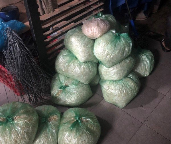 Hãi hùng 3 xưởng sản xuất giá đỗ ủ hóa chất độc hại - Hình 2 Hai hung 3 xuong san xuat gia do u hoa chat doc hai-Hinh-2