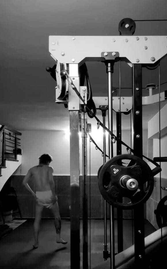 Jack lộ diện với ngoại hình khác lạ, mạnh dạn khoe body - Hình 4 Jack lo dien voi ngoai hinh khac la, manh dan khoe body-Hinh-4