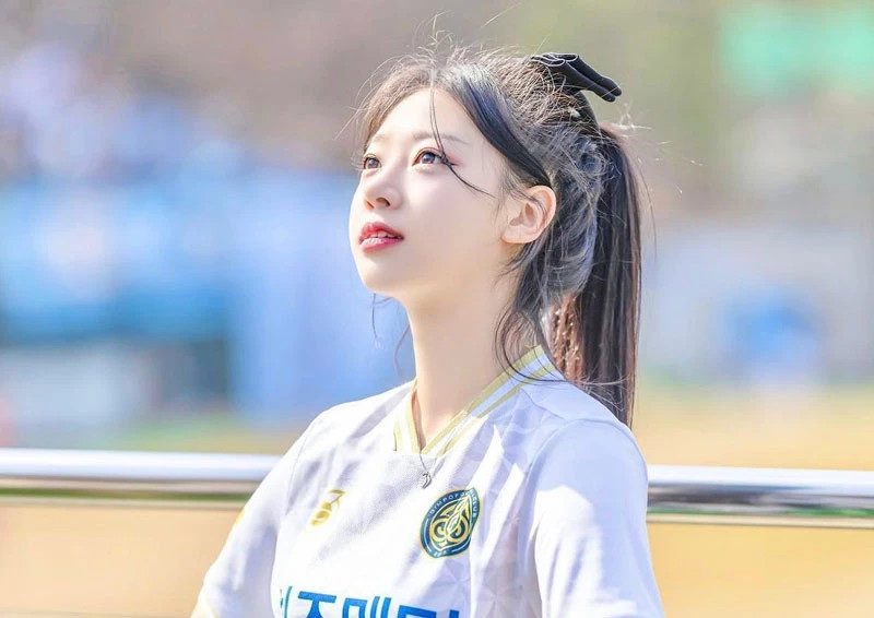 Hot girl hoạt náo viên xinh đẹp khiến người hâm mộ cảm thán - Hình 6 Hot girl hoat nao vien xinh dep khien nguoi ham mo cam than-Hinh-6