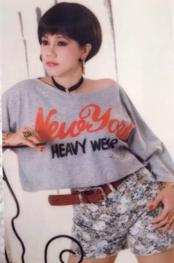 'Nu hoang rock' Ngoc Anh: Bo con chay show, tung kiem 10 cay vang