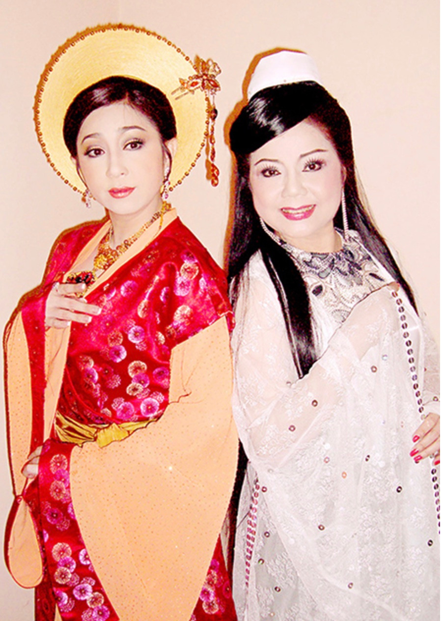 Ba cap chi em gai duoc phong tang danh hieu NSUT, NSND-Hinh-2