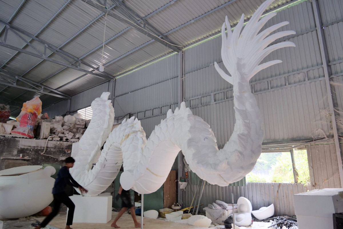 Bên trong xưởng chế tác rồng khủng cho Tết Giáp Thìn 2024 ảnh 3 Bên trong xưởng chế tác rồng khủng cho Tết Giáp Thìn 2024 ảnh 3