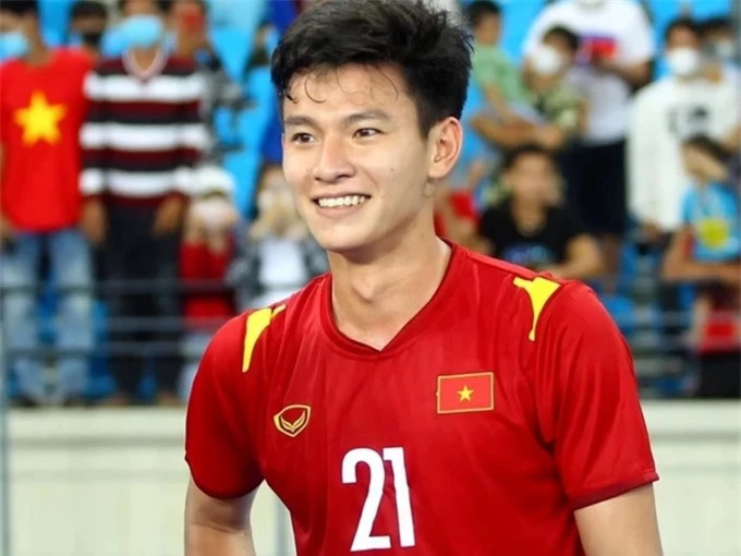 Hé lộ danh tính người yêu hot girl của 'nam thần sân cỏ' ảnh 1 Hé lộ danh tính người yêu hot girl của 'nam thần sân cỏ' ảnh 1