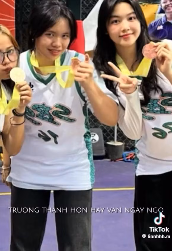 Con gai lon Quyen Linh 'gay choang' khi khoe loat thanh tich noi bat-Hinh-3