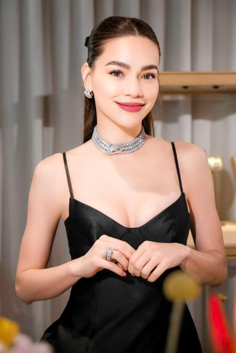 Ho Ngoc Ha thanh cong khi tai xuat show truyen hinh thuc te