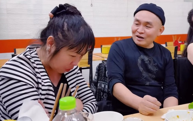 NSƯT Xuân Hinh: Ở nhà ít nói, nguyện không cho ai vay tiền NSUT Xuan Hinh: O nha it noi, nguyen khong cho ai vay tien