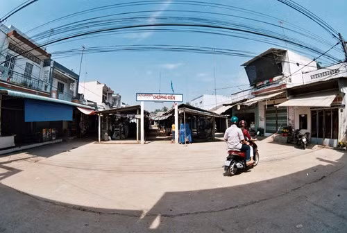 Một khu chợ ở Giồng Trôm, Bến Tre. Ảnh: Thfrn.