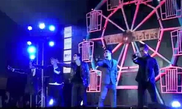 Bộ 5 "Tình người duyên ma bước ra sân khấu Paragon cineplex như nổ tung