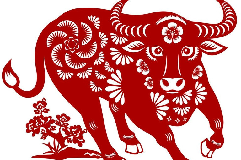  Tuổi Sửu : Sự ổn định và chăm chỉ của tuổi Sửu là nền tảng vững chắc cho sự phát triển của cải. Sau ngày 10 tháng 5, bạn sẽ mở ra một làn sóng may mắn về tài chính mạnh mẽ và những nỗ lực trong công việc của bạn sẽ được đền đáp xứng đáng. 