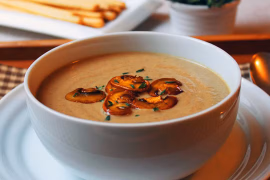 Súp kem nấm mỡ.