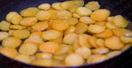 Cach lam mut khoai lang deo lam cuc nhanh don Tet