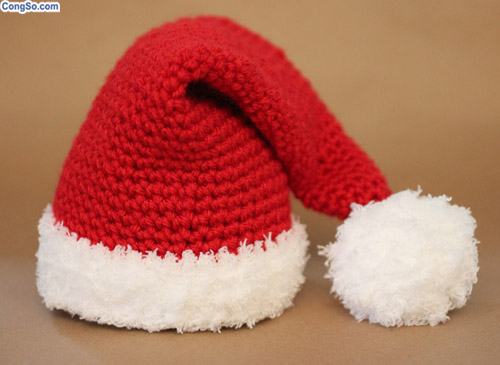 Mũ ông già noel lót lông, rất phù hợp cho trẻ vùng lạnh.