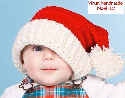 Dù chỉ diện một chiếc mũ len của ông già Noel cũng rất có không khí.