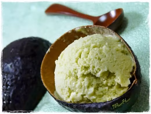 Qủa bơ cũng giúp giảm buồn nôn với nhiều bà bầu.