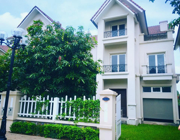 He lo dac biet ve chong doanh nhan hon 12 tuoi cua La Thanh Huyen-Hinh-5