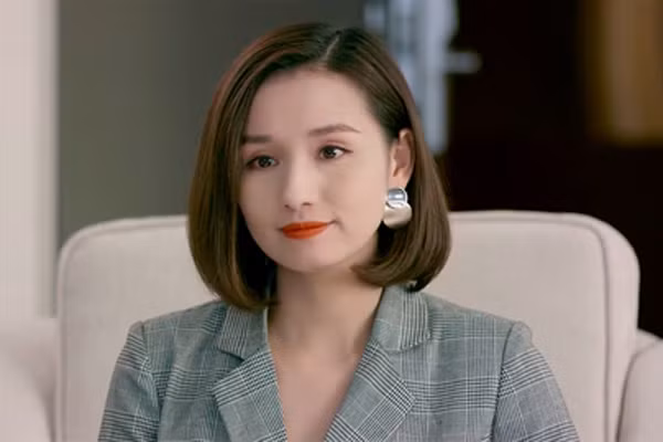 He lo dac biet ve chong doanh nhan hon 12 tuoi cua La Thanh Huyen