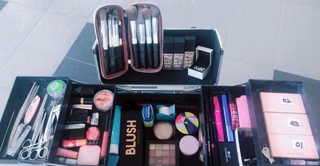 My nhan 20 tuoi theo duoi nghe trang diem chang ai dam lam-Hinh-3