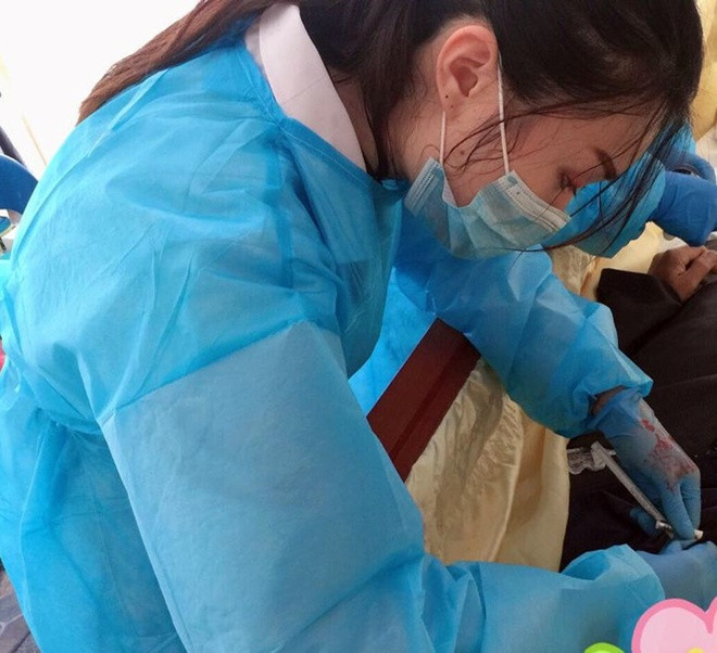 My nhan 20 tuoi theo duoi nghe trang diem chang ai dam lam