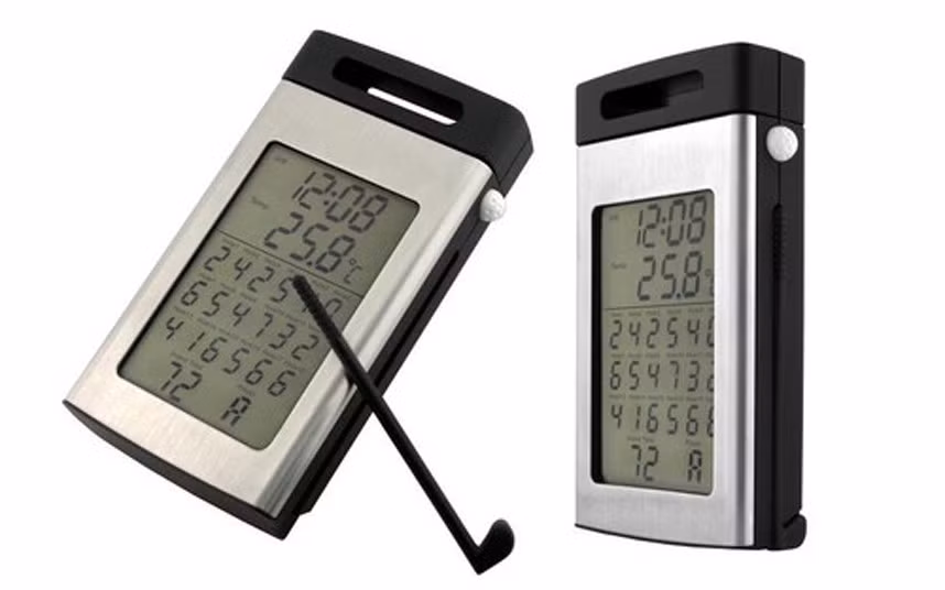 Phiếu ghi điểm kỹ thuật số với màn hình cảm ứng dành cho các vận động viên chơi golf giúp họ kiểm soát được điểm số của mình cũng như của đối thủ.