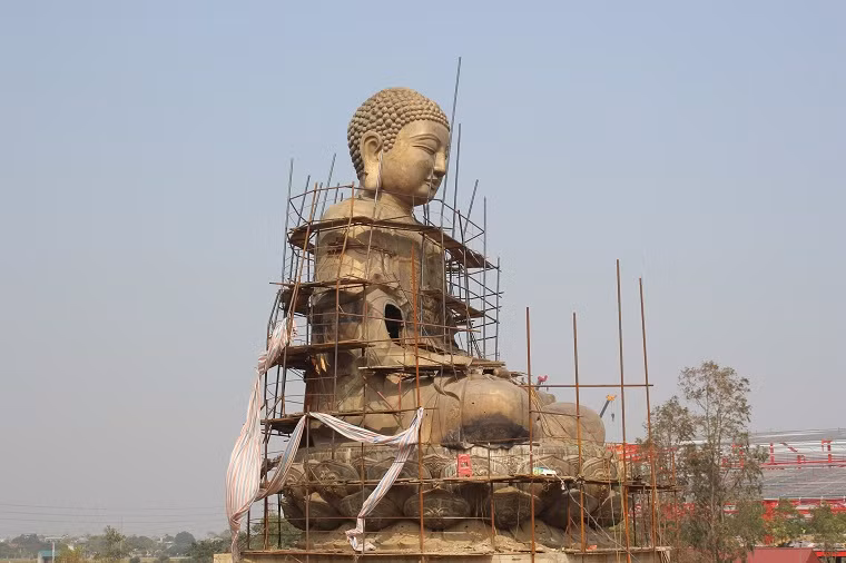 Tượng được thi công trong vòng 2 năm qua và được đúc bằng đồng khối...