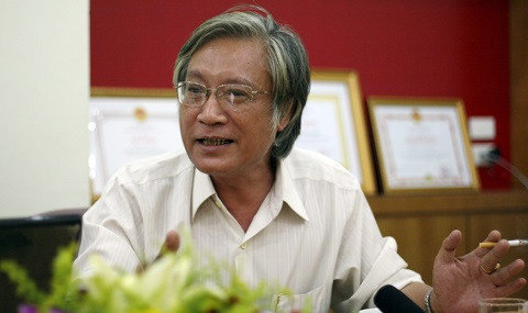 "Dị nhân đuổi mưa" Nguyễn Vũ Tuấn Anh.