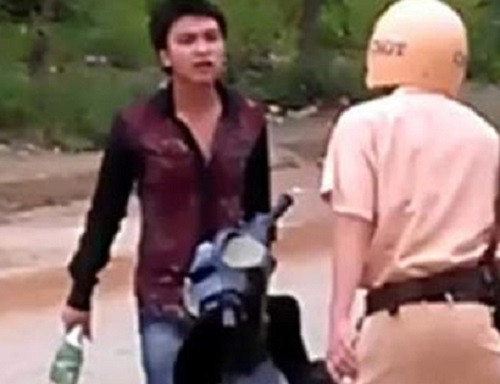 Người thi hành công vụ nếu nổ súng sai quy định gây hậu quả nghiêm trọng sẽ bị xử lý theo điều 107, Bộ luật hình sự